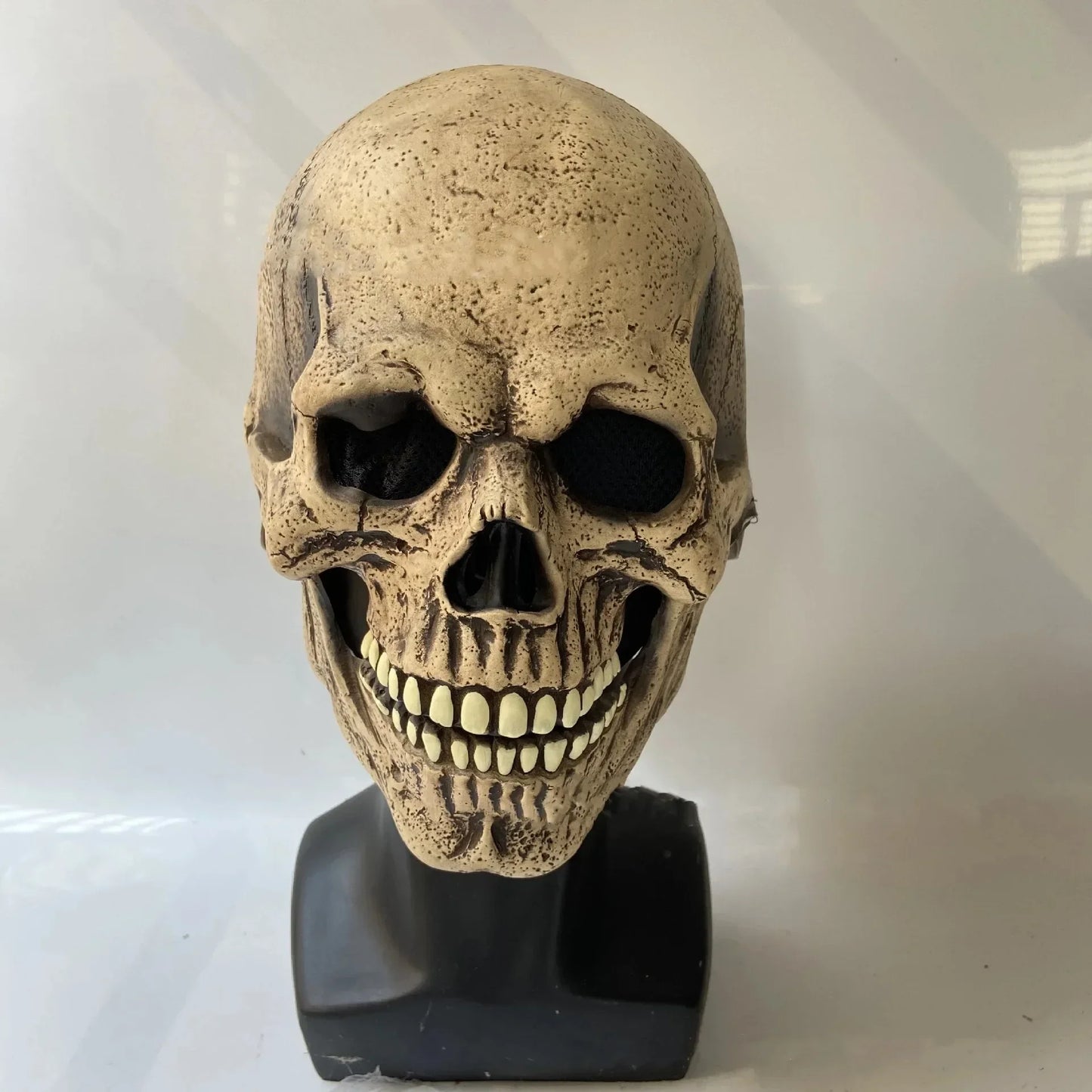 Smiling Demon Horror Mask – Ultra-Realistic Scary Halloween Cosplay Mask for Parties & Pranks