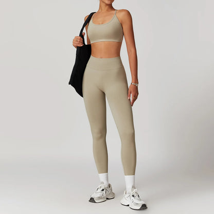 Fit & Fierce 2-Piece Yoga Set – Seamless Sports Bra & High-Waist Leggings for Maximum Comfort & Support