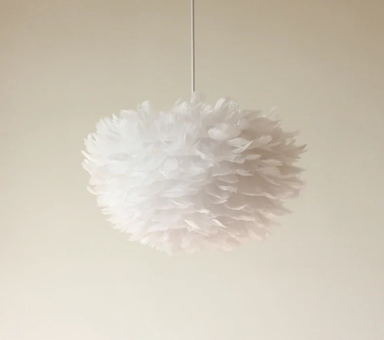 Autumn Aura Feather Chandelier – Nordic Pinecone Glow for Cozy Bedrooms & Chic Dining Spaces