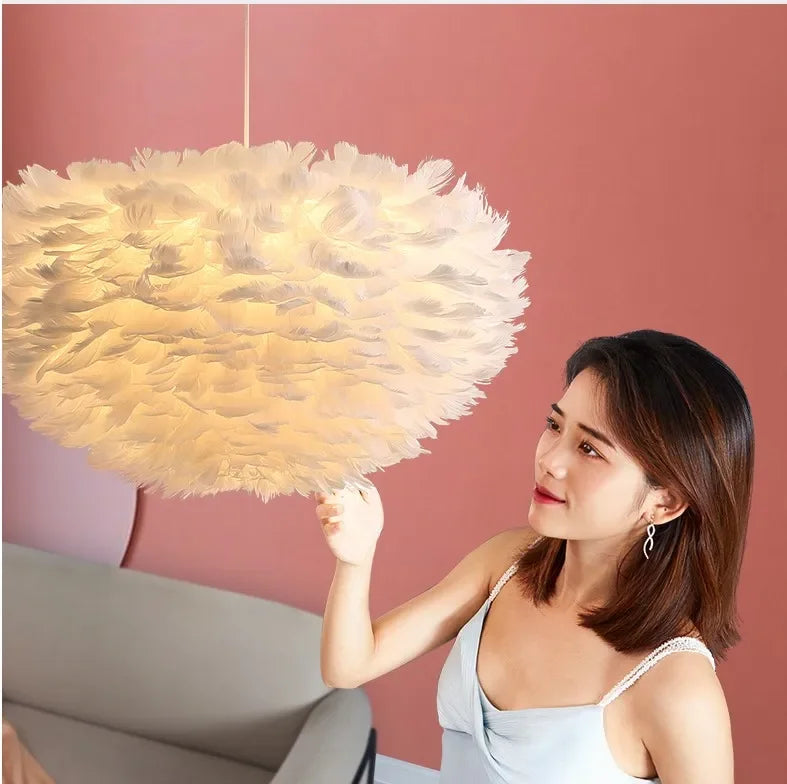 Autumn Aura Feather Chandelier – Nordic Pinecone Glow for Cozy Bedrooms & Chic Dining Spaces
